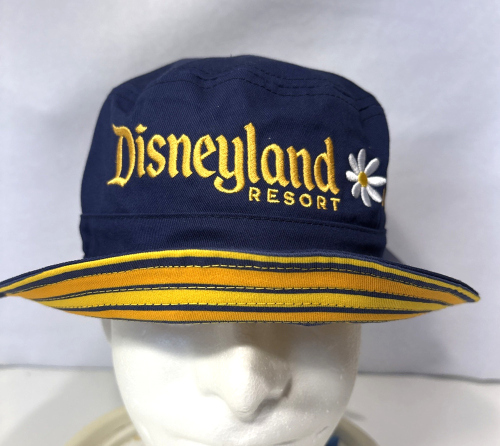 Disneyland Resort Bucket Hat Navy Navy Blue Daisy Heart Castle One Size NWT